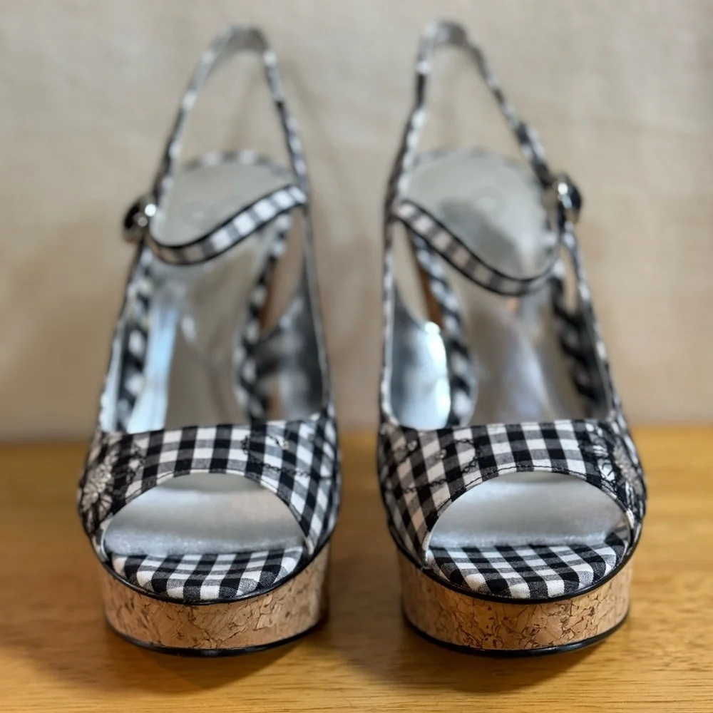 Black & White Gingham Print, Sling Back, Sequenced, Platform Heels ~ Size 7.5 🖤🤍